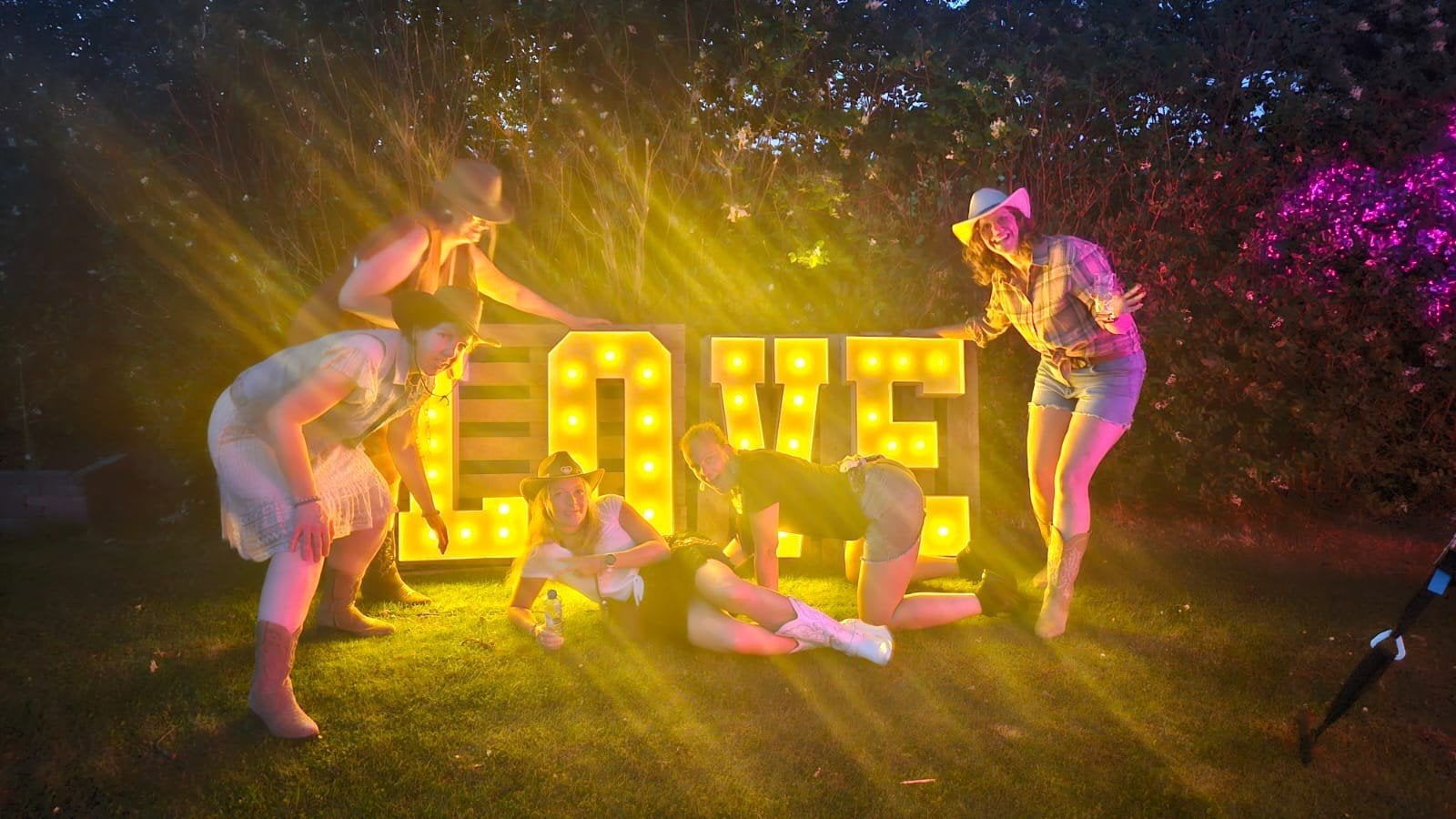 LOVE letters met licht op batterij, Ophalen, Gebruikt, Landelijk, Wit