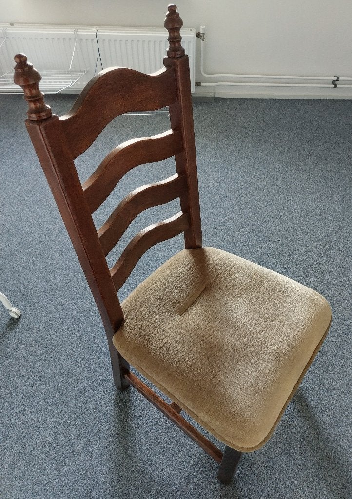 K O O P J E:  set prachtige eetkamerstoelen  (BIJNA GRATIS), Huis en Inrichting, Stoelen, Ophalen, Zo goed als nieuw, Eén