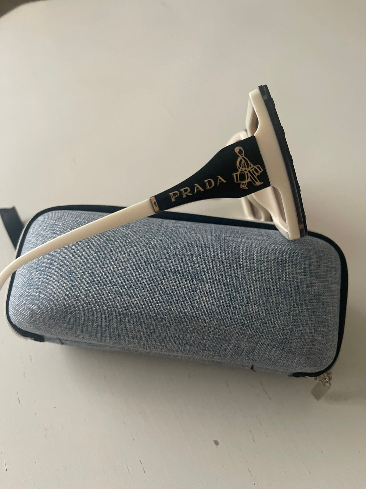 Dames zonnebril Prada, Zonnebril, Ophalen of Verzenden, Zo goed als nieuw, Prada