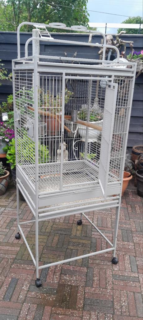 Papagaaien  kooi, Dieren en Toebehoren, Ophalen of Verzenden, Zo goed als nieuw, Metaal, Vogelkooi
