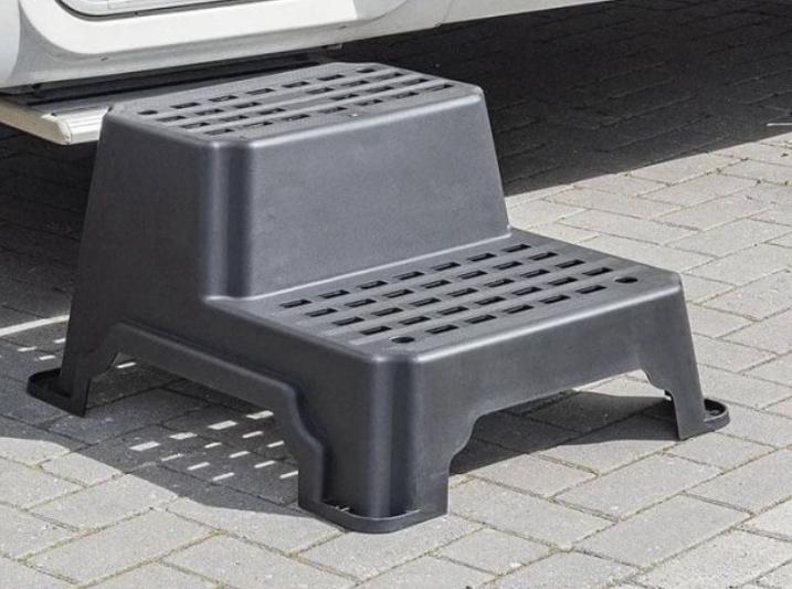 Caravanopstapje 2x, Ophalen, Zo goed als nieuw