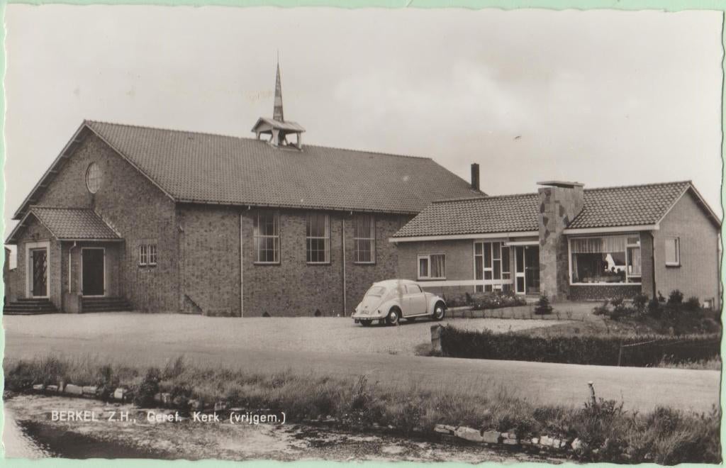 Berkel (ZH) Geref. Kerk (Vrijgemaakt) 1961 -met VW kever, Ophalen, 1960 tot 1980, Ongelopen, Zuid-Holland
