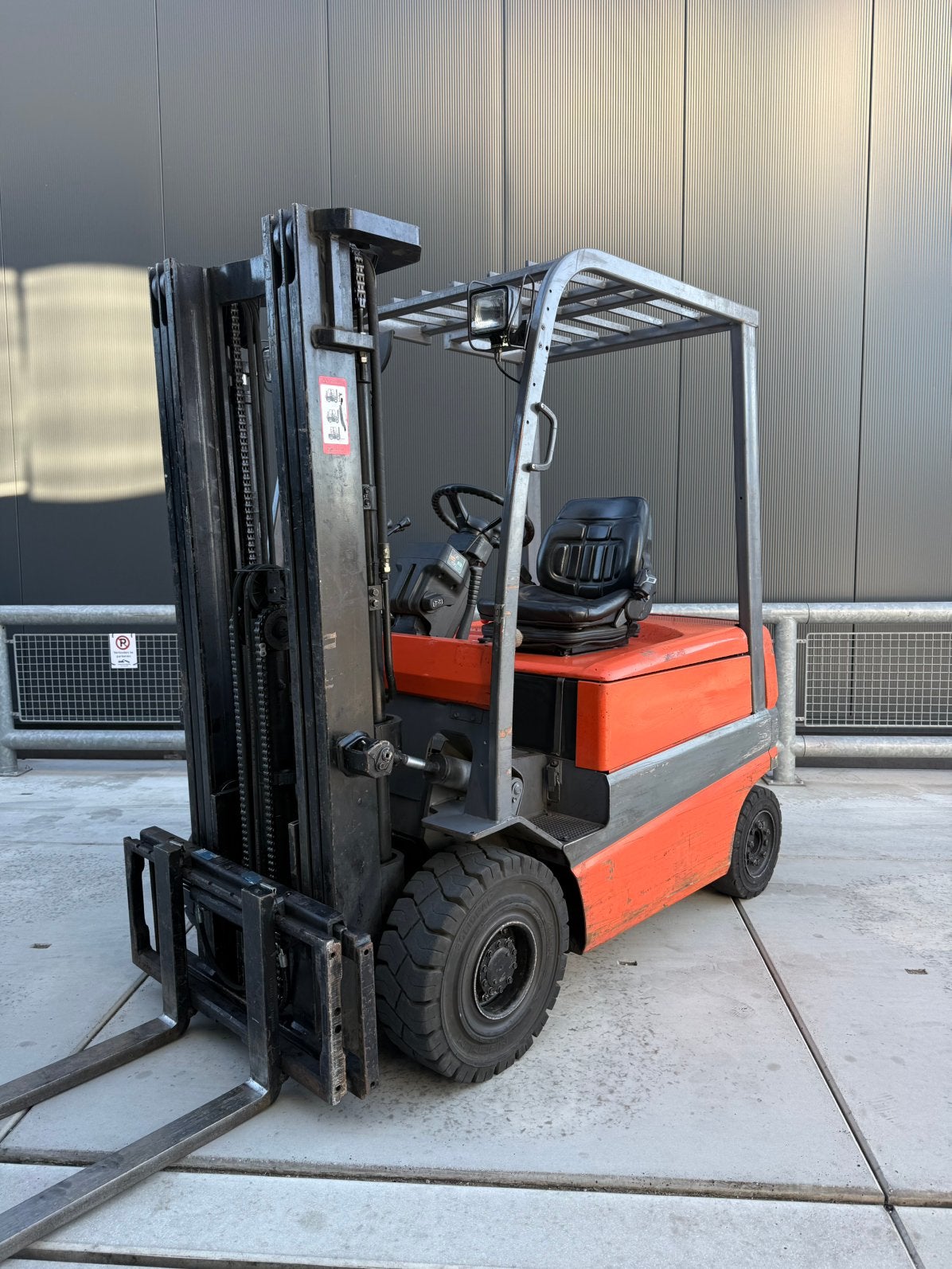 TOYOTA FBMF25 2500KG TRIPLEX 4,70M 8000UUR BATERRIJ 2022, Zakelijke goederen, Machines en Bouw | Heftrucks en Intern transport
