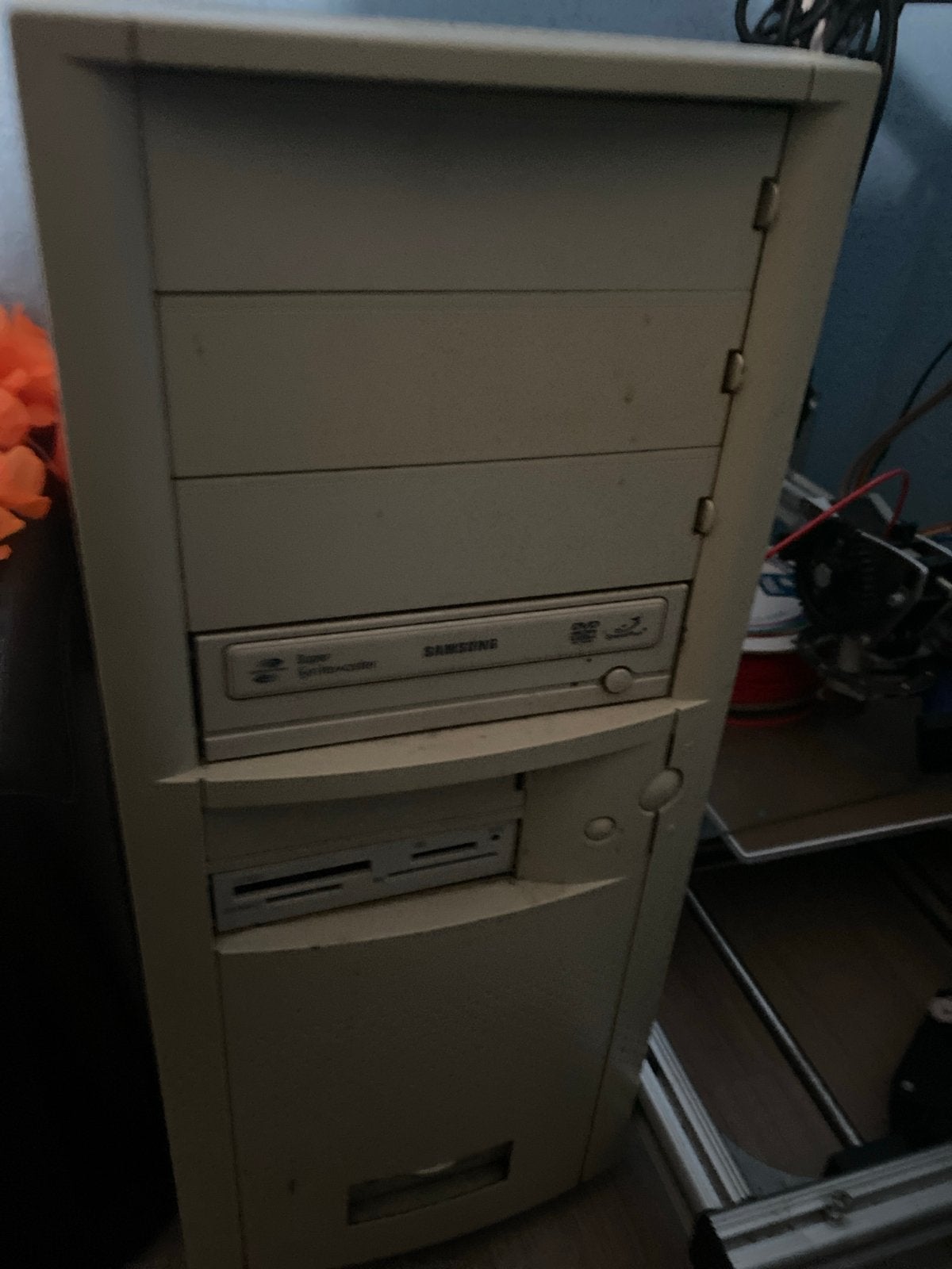 Oude PC - Ideaal voor onderdelen of retro gaming, Computers en Software, Vintage Computers, Ophalen of Verzenden