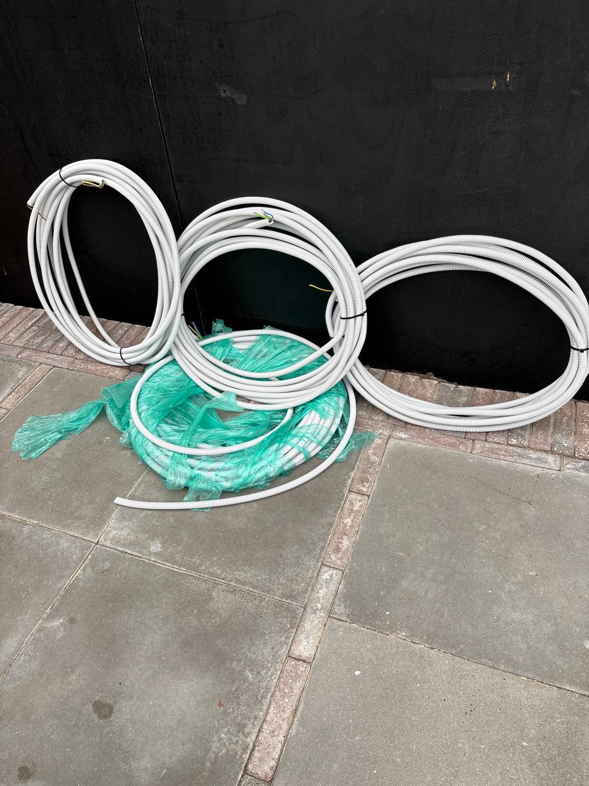 Nieuwe installatiekabel in flexibele buis -  preflex bus, Doe-het-zelf en Verbouw, Ophalen of Verzenden, Nieuw, Overige merken