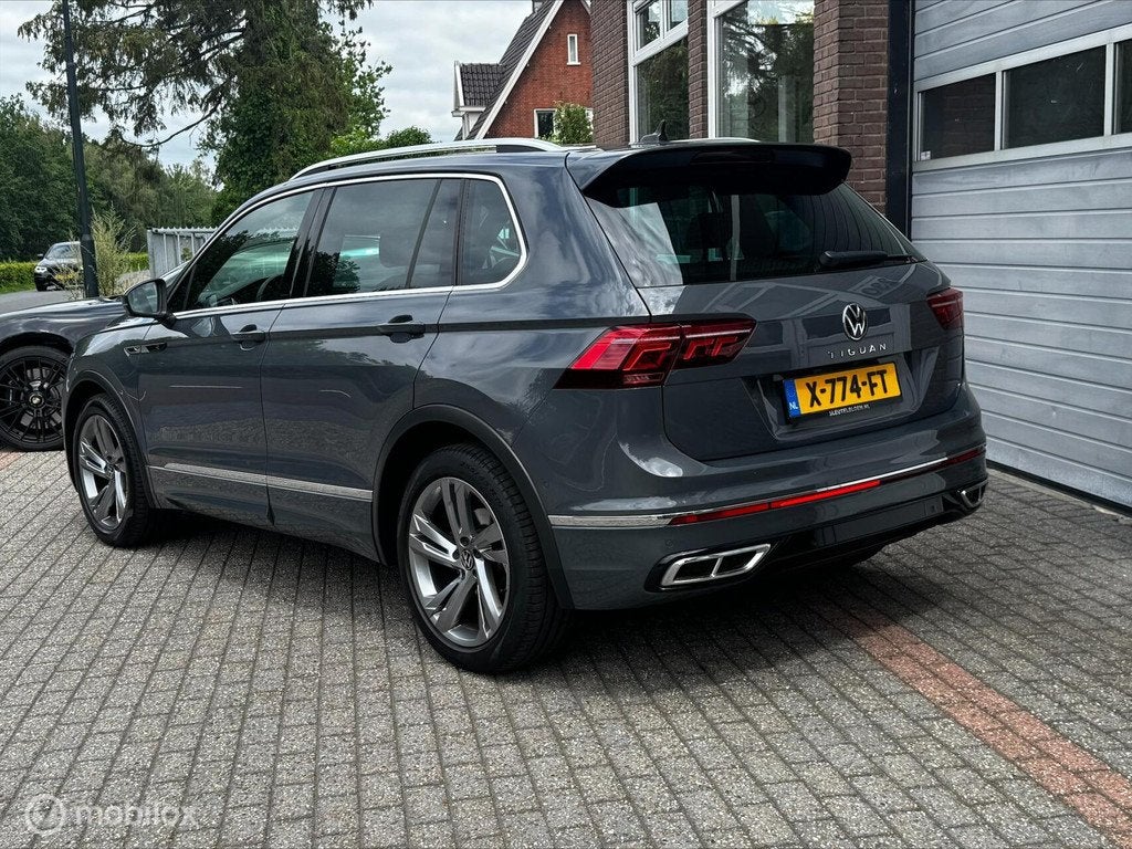 Volkswagen Tiguan 1.5 TSI R LINE DSG PANO/CAMERA/LED/ECC, Auto's, 15 km/l, Euro 6, 4 cilinders, 150 pk