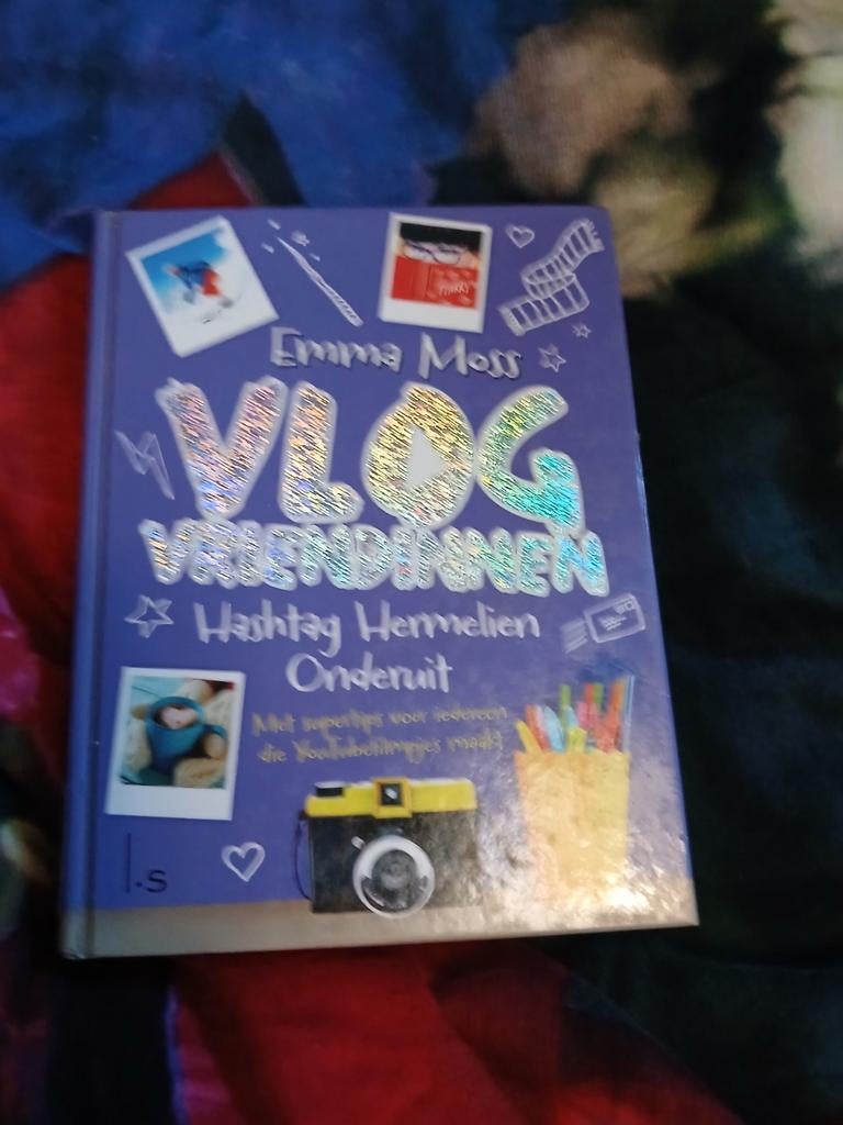 Vlog Vriendinnen #Hashtag Hemelien Onderuit, Ophalen of Verzenden