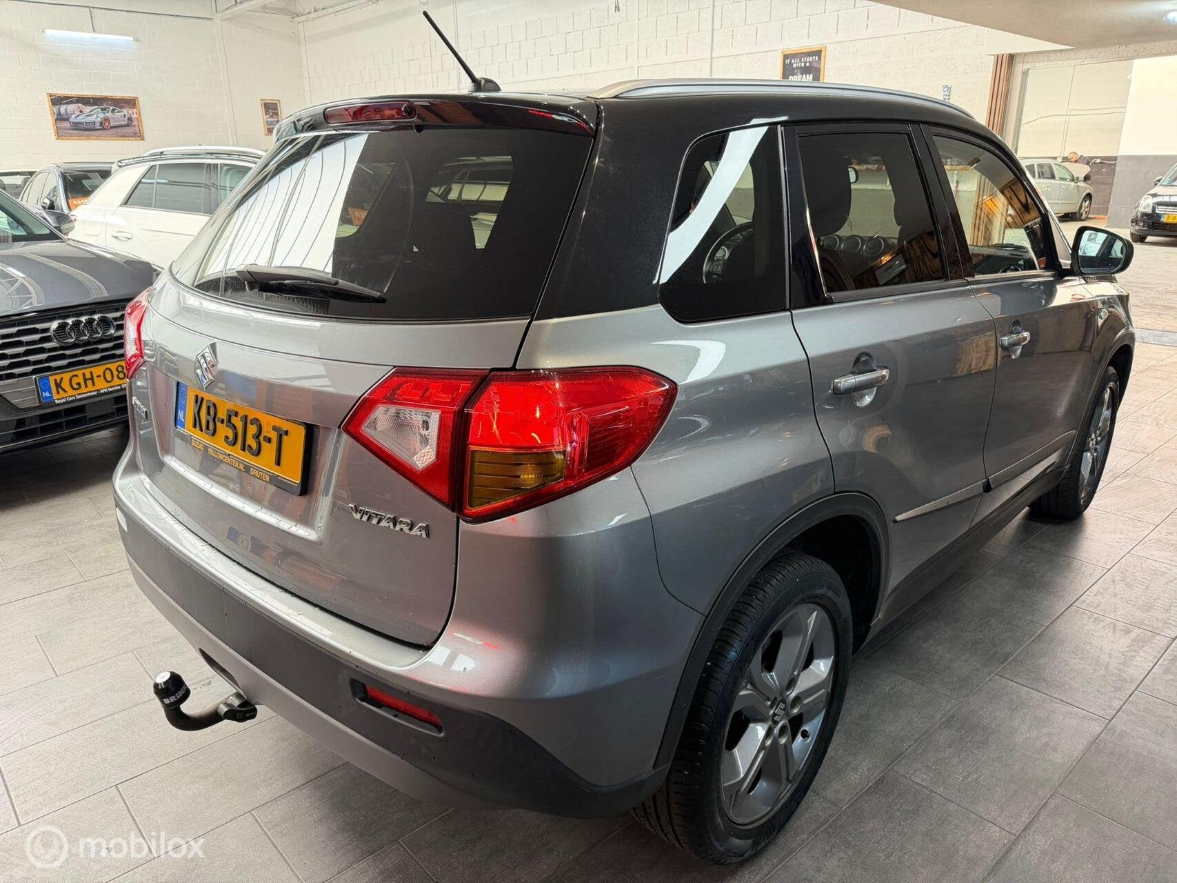 Suzuki Vitara 1.6 Exclusive/ Navigatie/ Camera / Nette staat, Auto's, Voorwielaandrijving, Euro 6, 4 cilinders, 400 kg
