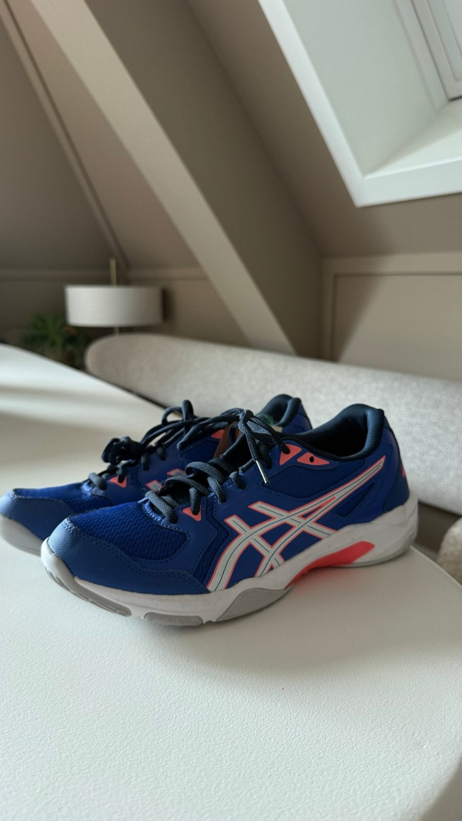 ASICS GEL-ROCKET 10 Sportschoenen - Maat 40.5, Ophalen of Verzenden, Nieuw, Blauw, Sportschoenen