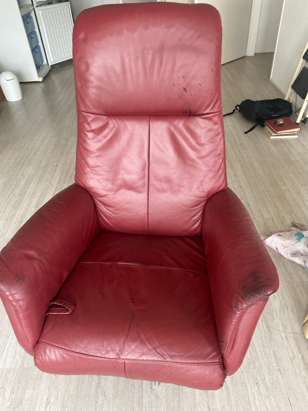 Rode leren relaxfauteuil, Ophalen, Gebruikt, Leer, 50 tot 75 cm