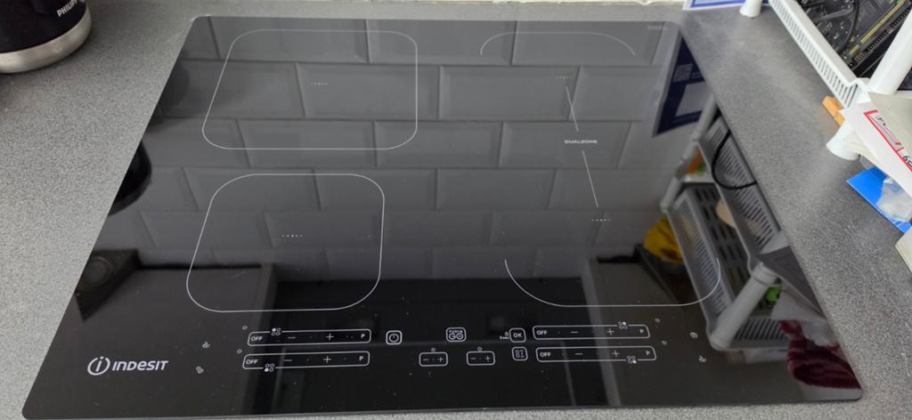 Indesit Inductie Kookplaat 60x60 - Zwart, Ophalen