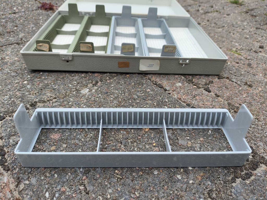 Diadozen 22 stuks, met diahouders sledes 5 stuks per doos, Audio, Tv en Foto, Diaprojectors, Ophalen of Verzenden, Gebruikt