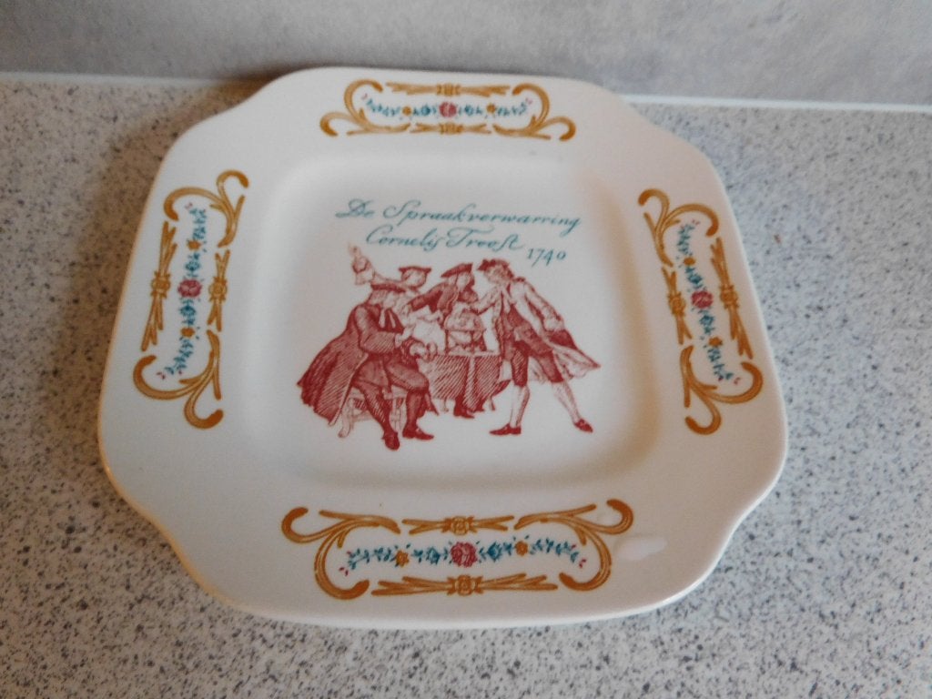 Bord 15 cm. de Sparaakverwarring Boch Belgium, Ophalen of Verzenden