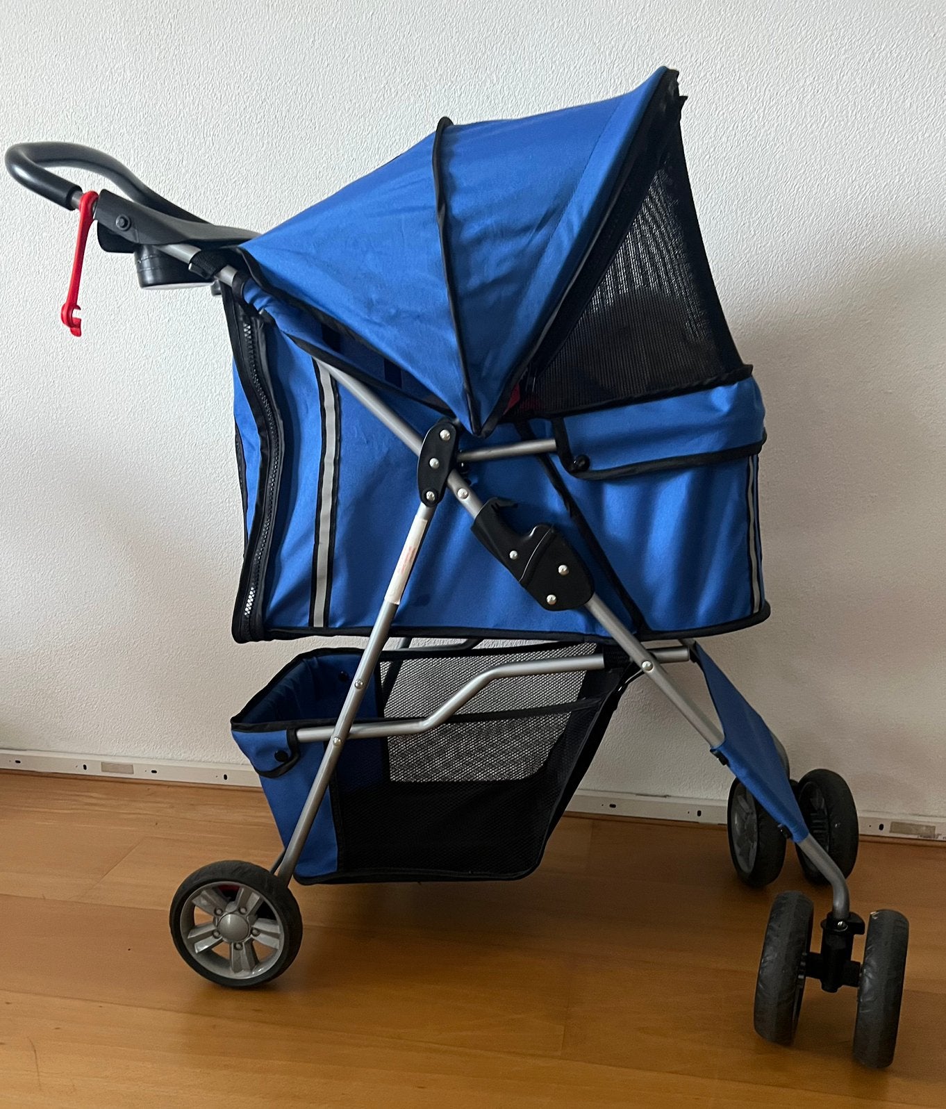 MOOIE HONDENBUGGY OP ZWENKWIELEN, Dieren en Toebehoren, Ophalen, Zo goed als nieuw