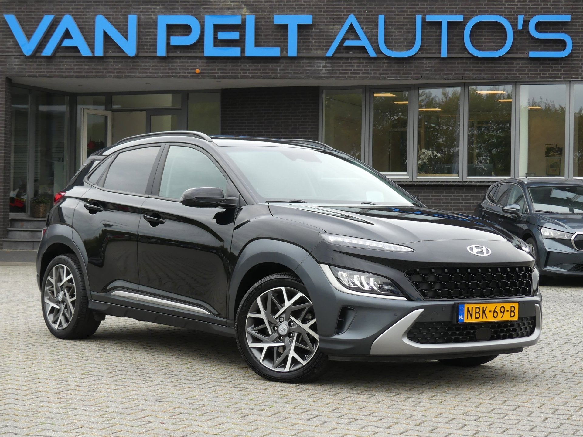 Hyundai KONA 1.6 GDI HEV Fashion Design Premium Sky / Schuif, Dealer onderhouden, Gebruikt, Zwart, Leder