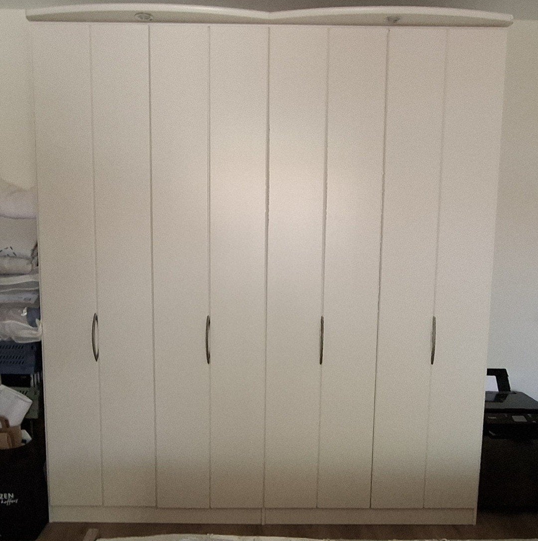 Mooie grijze  kast, Met deur(en), 200 cm of meer, Ophalen of Verzenden, Zo goed als nieuw