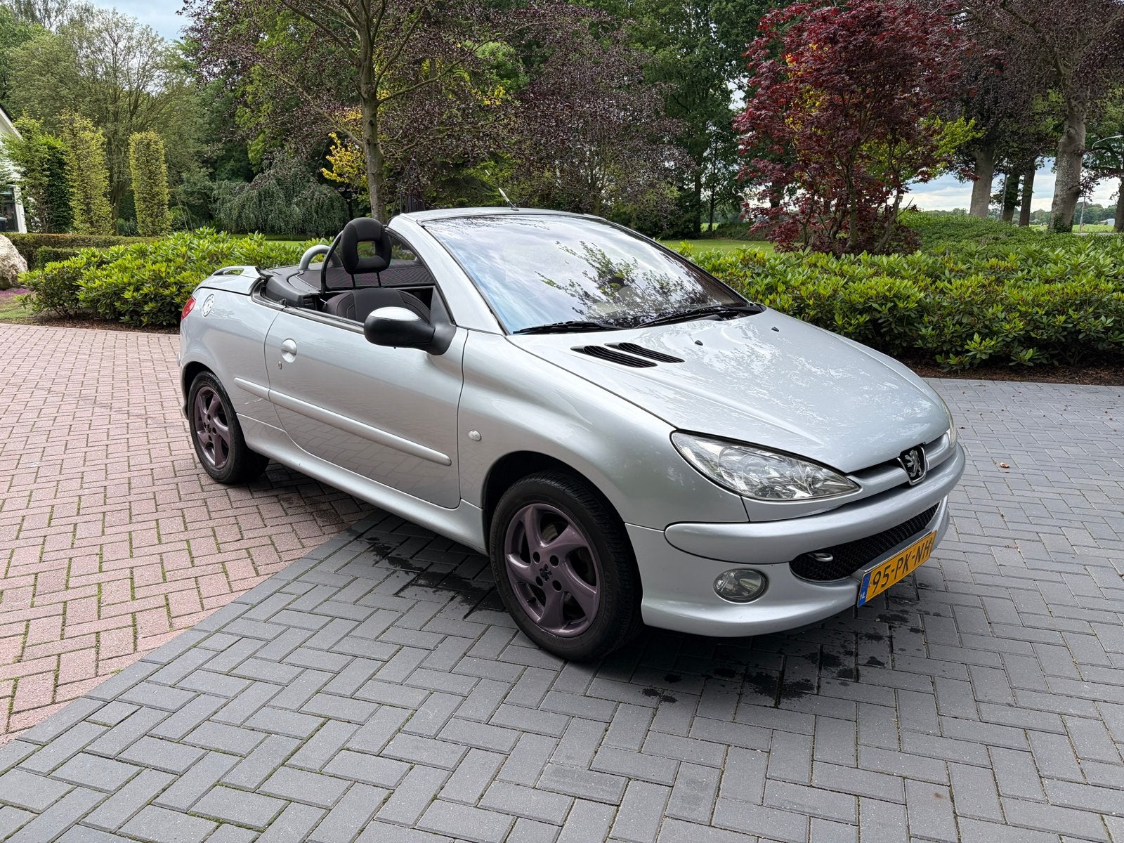 Peugeot 206 NIEUWE RIEM, APK, GROTE BEURT1.6 CC Quicksilver, Auto's, Peugeot, Voorwielaandrijving, Stof, Metallic lak, 4 cilinders