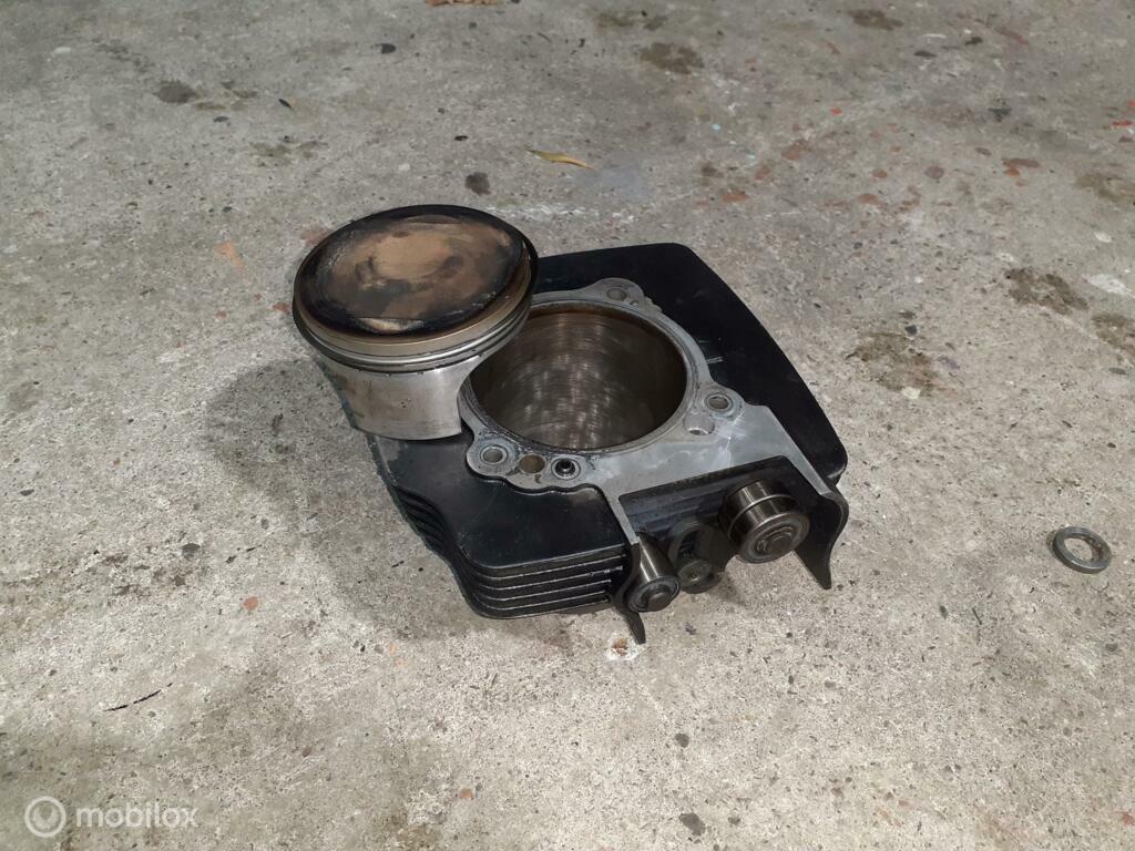 Staande cilinder met zuiger 1100 1100DS multistrada monster, Motoren, Gebruikt, Ophalen of Verzenden