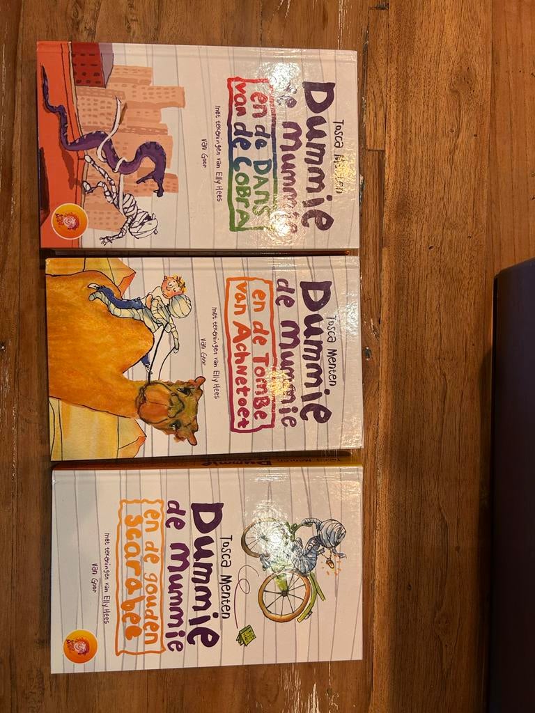 Dummie de Mummie boekenreeks - 3 delen, Ophalen of Verzenden, Gelezen, Fictie algemeen