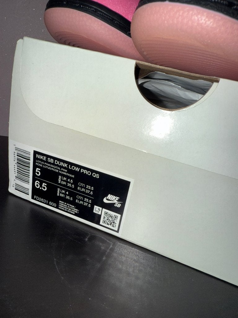 Nike SB dunk Low Powerpuff Girls Blossom, Nike SB, Overige kleuren, Ophalen of Verzenden, Sneakers of Gympen