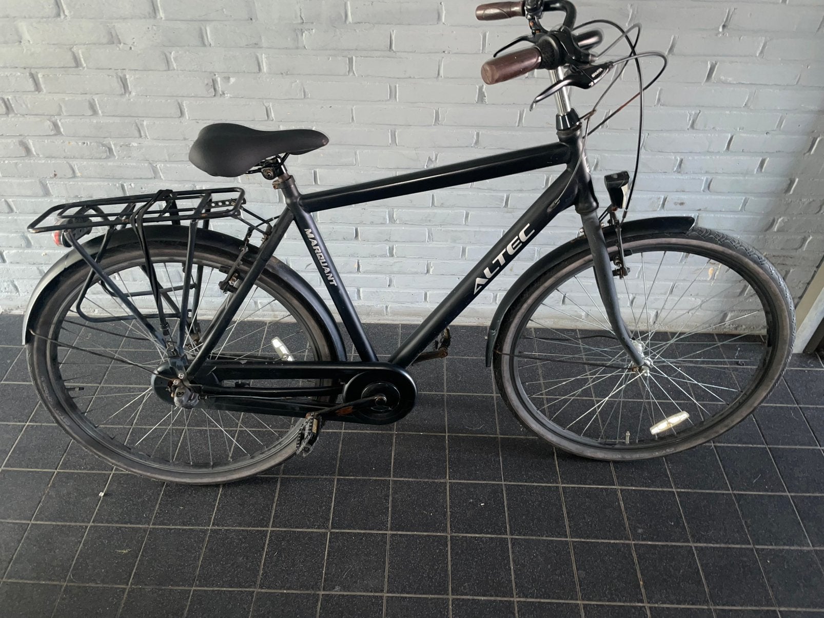 Foto 2 van Altec Marquant 28” herenfiets | 3V Shimano Nexus | mat zwart