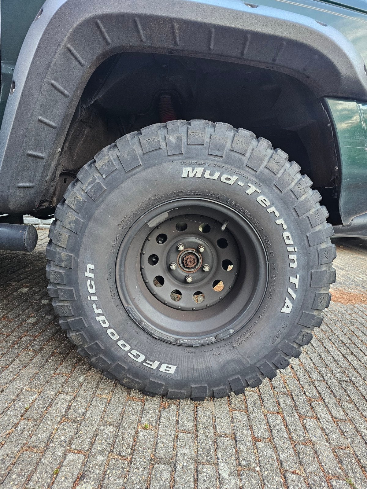 BF Goodrich Mud Terrain 33x12.5x15 met velgen, Gebruikt, 15 inch, Banden en Velgen, Ophalen of Verzenden
