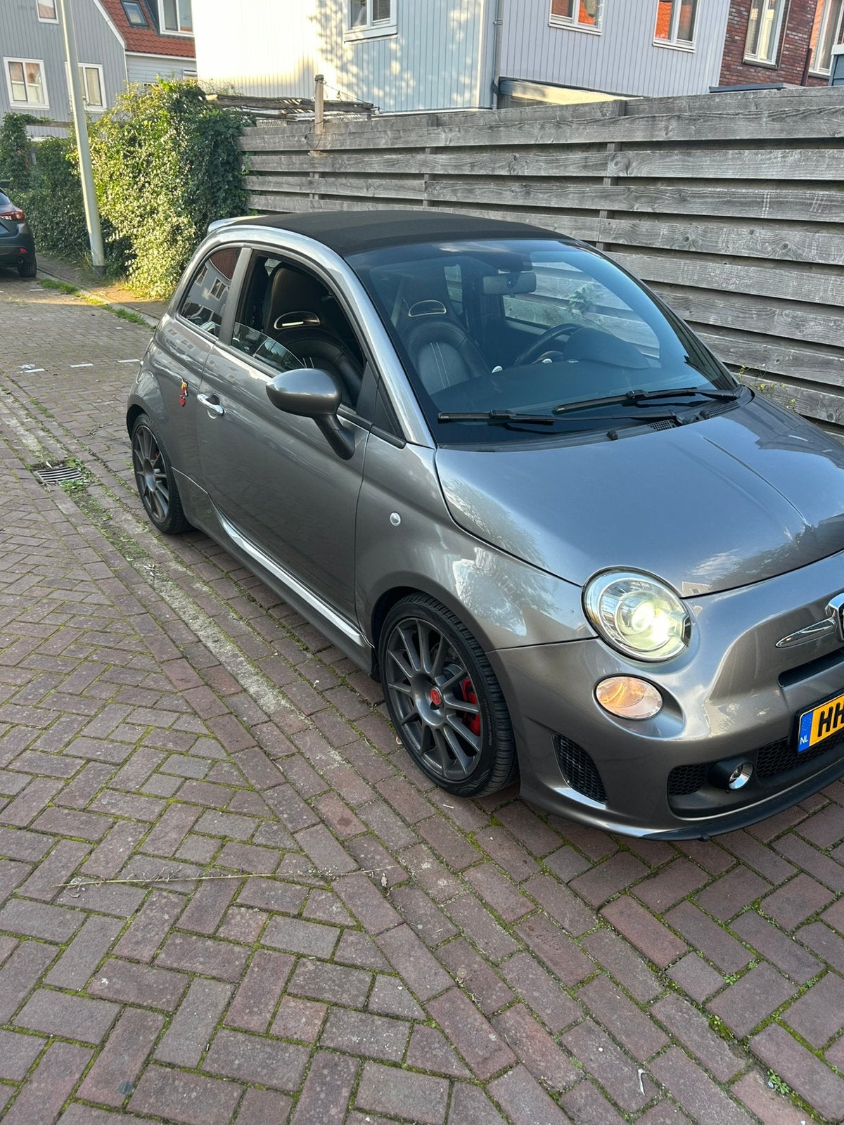 Fiat 500 1.4 T-jet Abarth C 103KW AUT 2011 Grijs, Auto's, 15 km/l, 40 €/maand, Zwart, 4 cilinders
