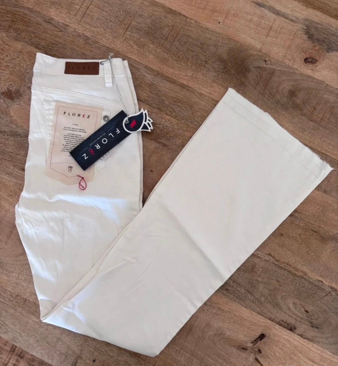 Florèz Flare Jeans Off-White - Maat 27, Ophalen of Verzenden, Nieuw, Overige kleuren, W27 (confectie 34) of kleiner