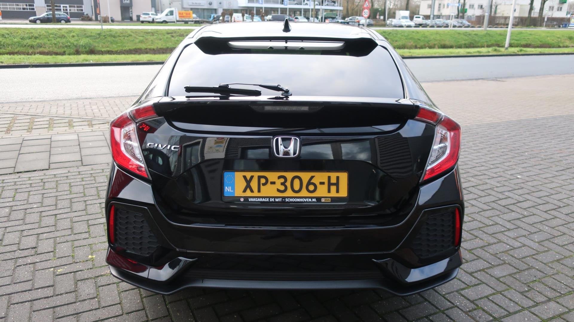 Honda Civic 1.0 i-VTEC Elegance / Achteruitrijcamera / Navi, Voorwielaandrijving, Stof, Gebruikt, Euro 6