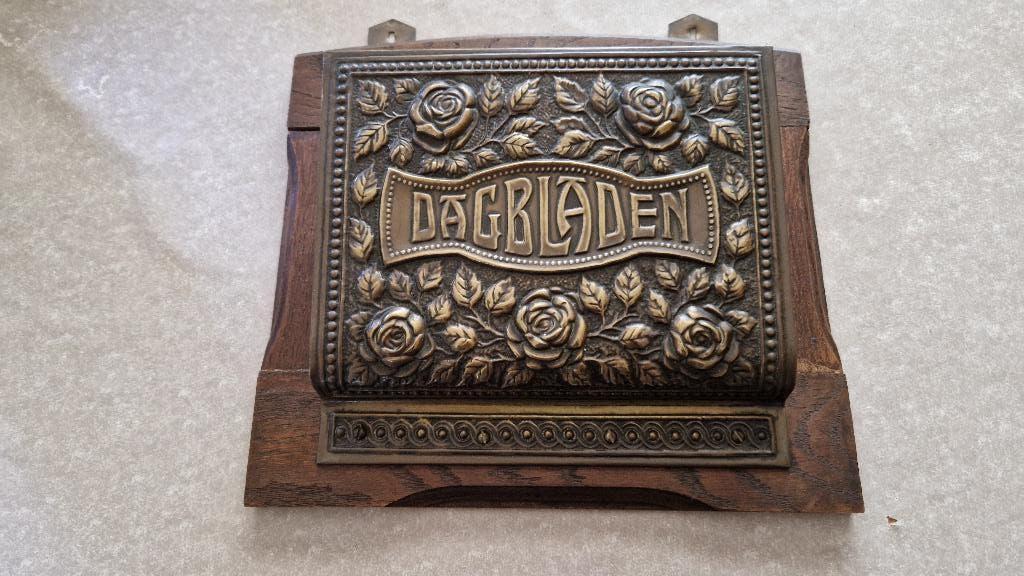 oude houten dagbladenhouder, Ophalen of Verzenden