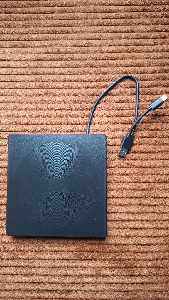 Titel: Externe CD/DVD-speler en brander USB-A + USB-C, Ophalen, Dvd, MacOS, Zo goed als nieuw