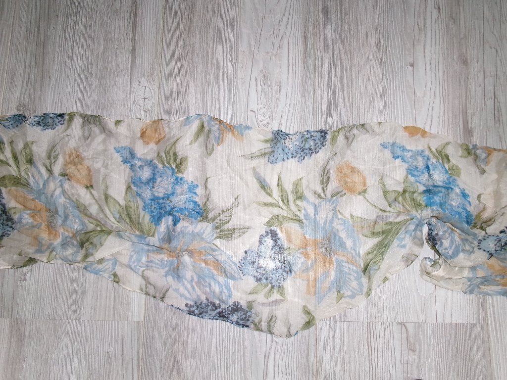 zijde sjaal, Kleding | Dames, Ophalen of Verzenden, Zo goed als nieuw, Maat 46/48 (XL) of groter, Sjaal