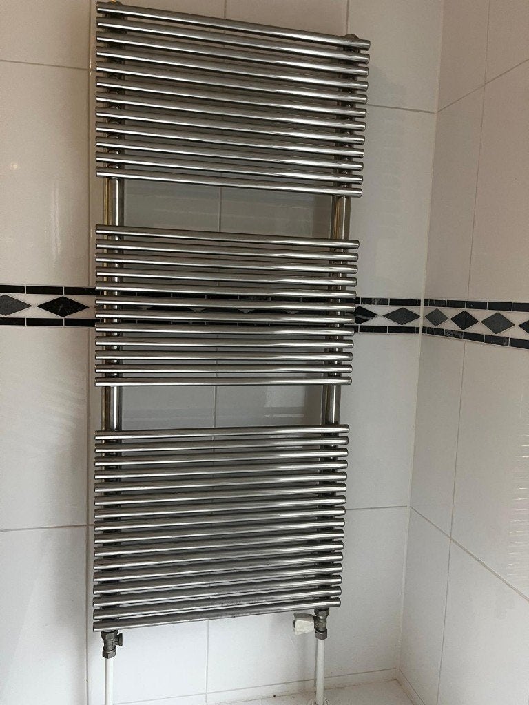 Mooie designverwarming voor in badkamer, Ophalen, Radiator, Minder dan 60 cm, Zo goed als nieuw