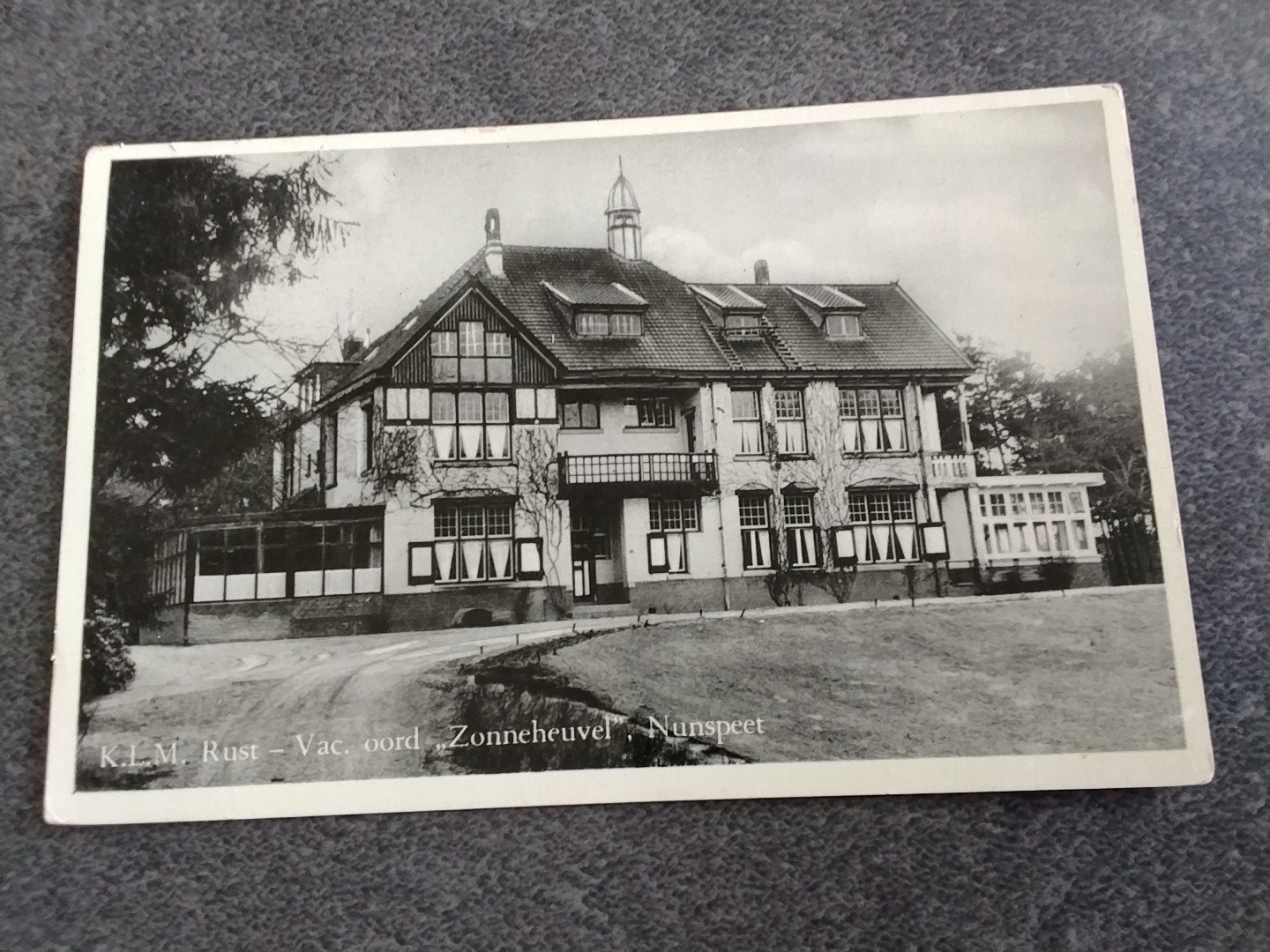 Nunspeet KLM rust vakantie oord Zonneheuvel 1956, Ophalen of Verzenden, 1940 tot 1960, Gelopen, Gelderland