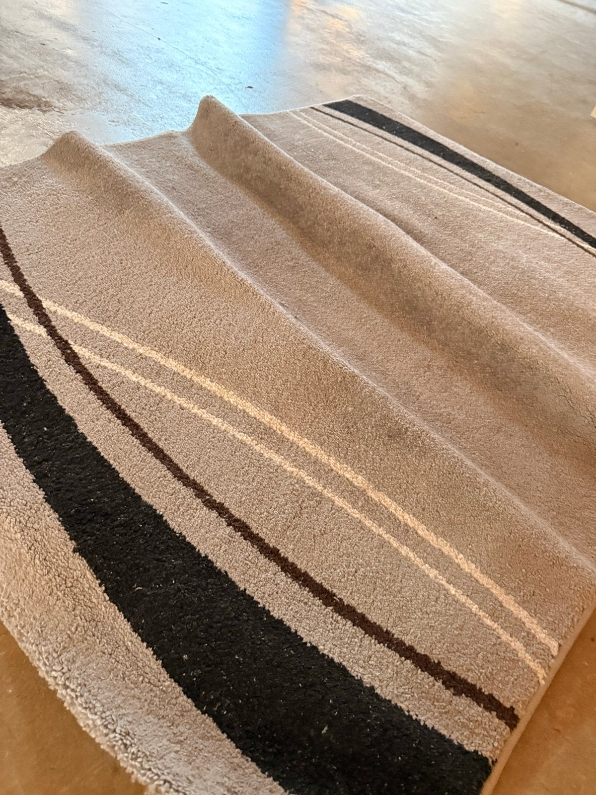 Grijs tapijt met strepen - 120x170 cm, Huis en Inrichting, Ophalen, 100 tot 150 cm, Zo goed als nieuw, 150 tot 200 cm