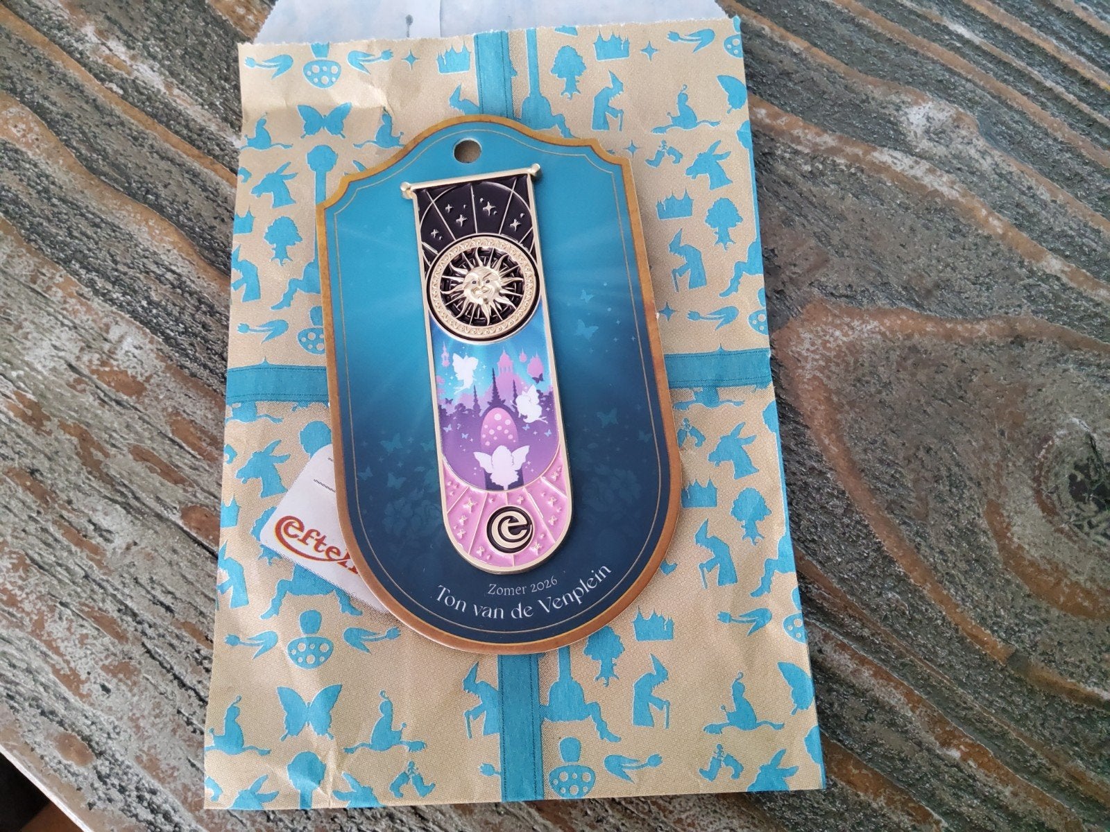 Efteling zomerpin Ton van de Venplein, Ophalen of Verzenden, Zo goed als nieuw, Overige typen