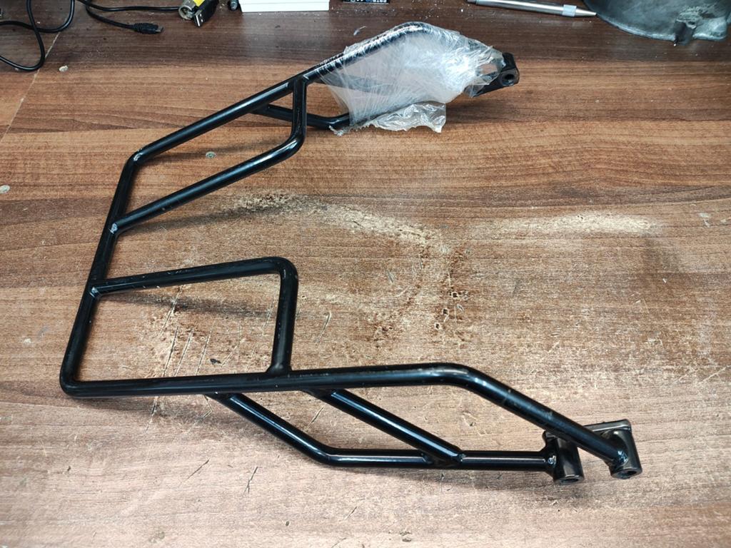 Yamaha XJR 1300 Bagagerekje - Zwart, Motoren, Ophalen of Verzenden
