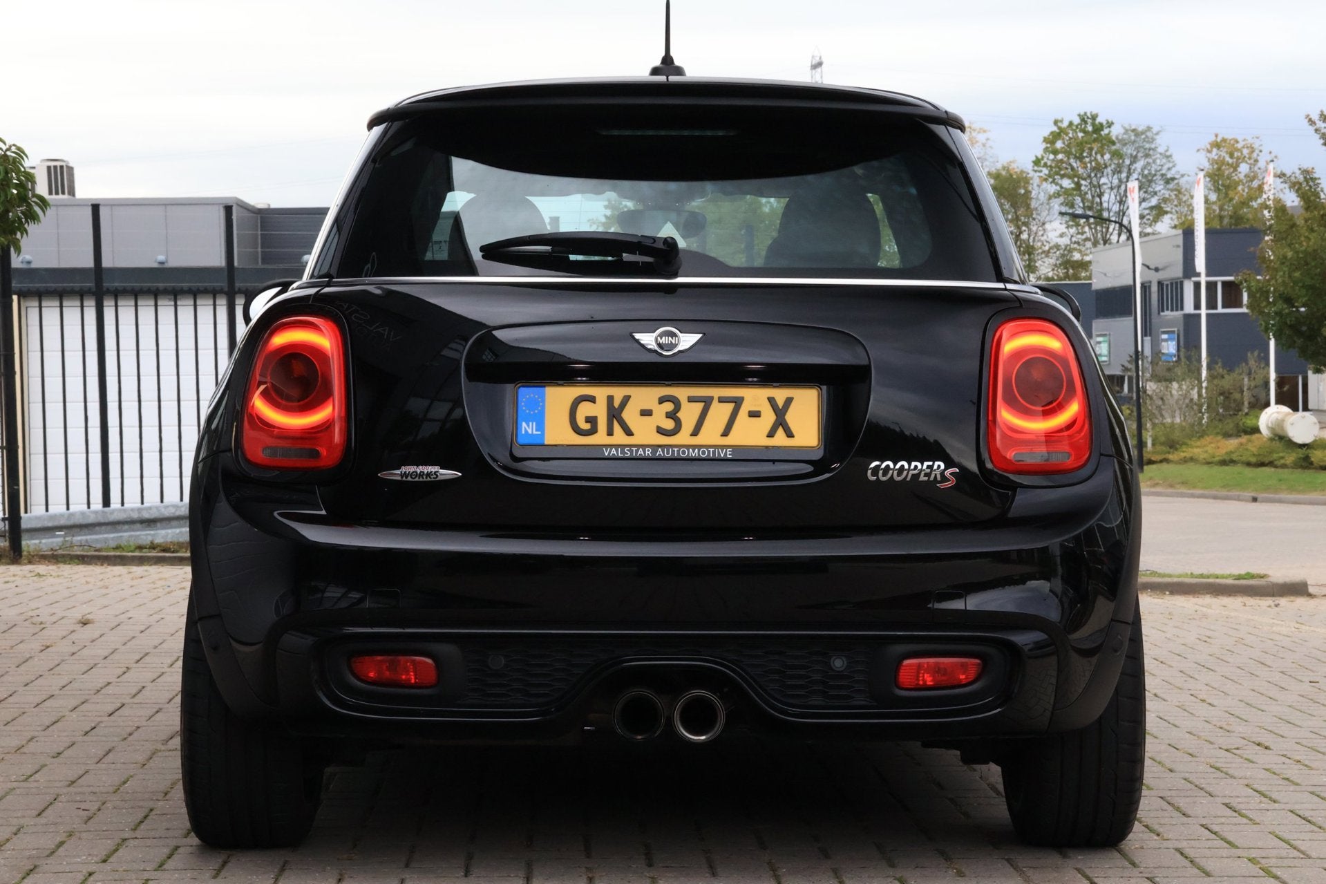 Mini 2.0 Cooper S | JCW PRO EXHAUST | H&K | SUPER LEUK!, Voorwielaandrijving, 1998 cc, Gebruikt, Euro 6