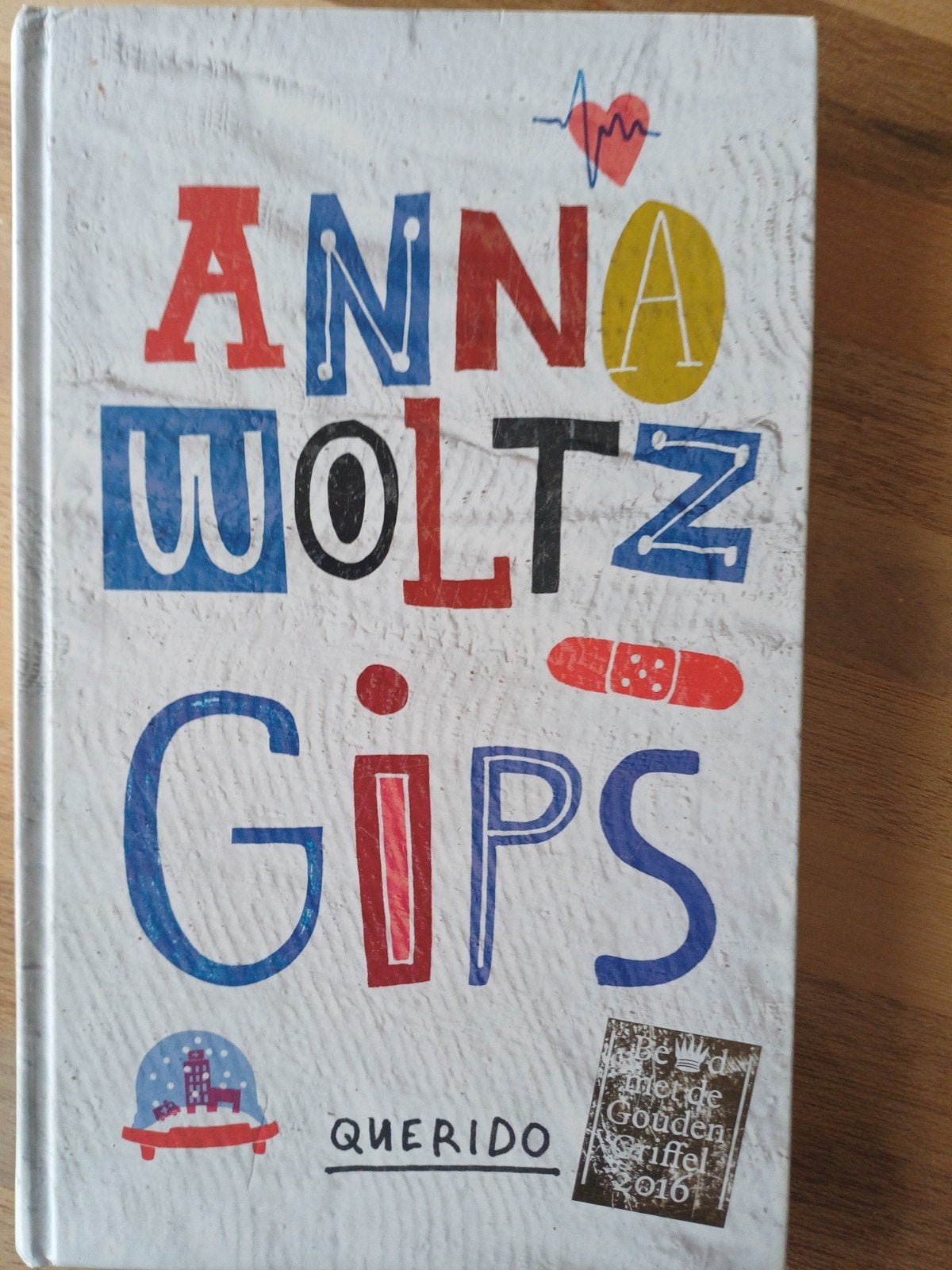 Anna Woltz - Gips Gouden  Griffel  winnaar 2010, Ophalen of Verzenden, Zo goed als nieuw, Anna Woltz