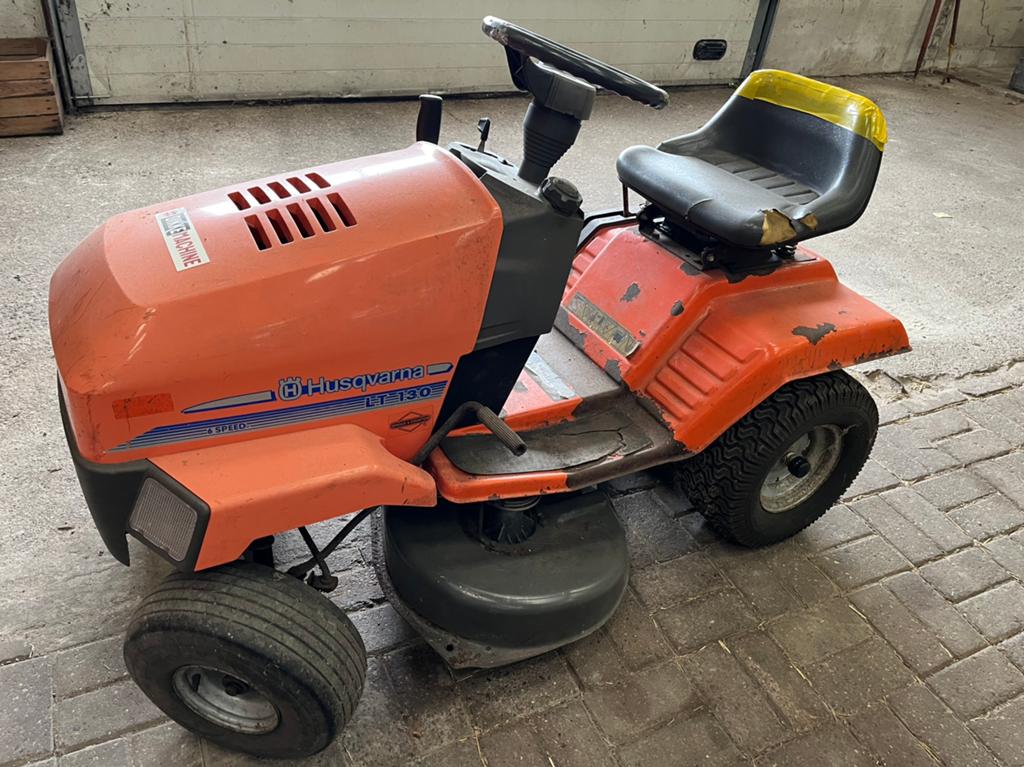 Zitmaaier husqvarna lt 130, Ophalen, Gebruikt