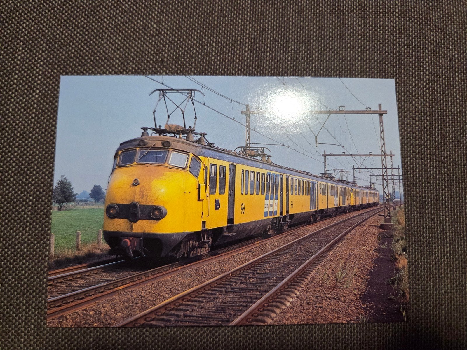 NS Hondekop Trein Ansichtkaart - Nijkerk 1982, Ophalen of Verzenden, Zo goed als nieuw, Trein, Kaart of Prent