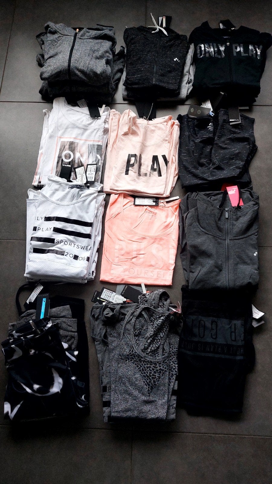Grote partij Only Play sportkleding - Nieuw met prijskaart, Kleding | Dames, Only Play, Ophalen of Verzenden, Nieuw, Maat 38/40 (M)