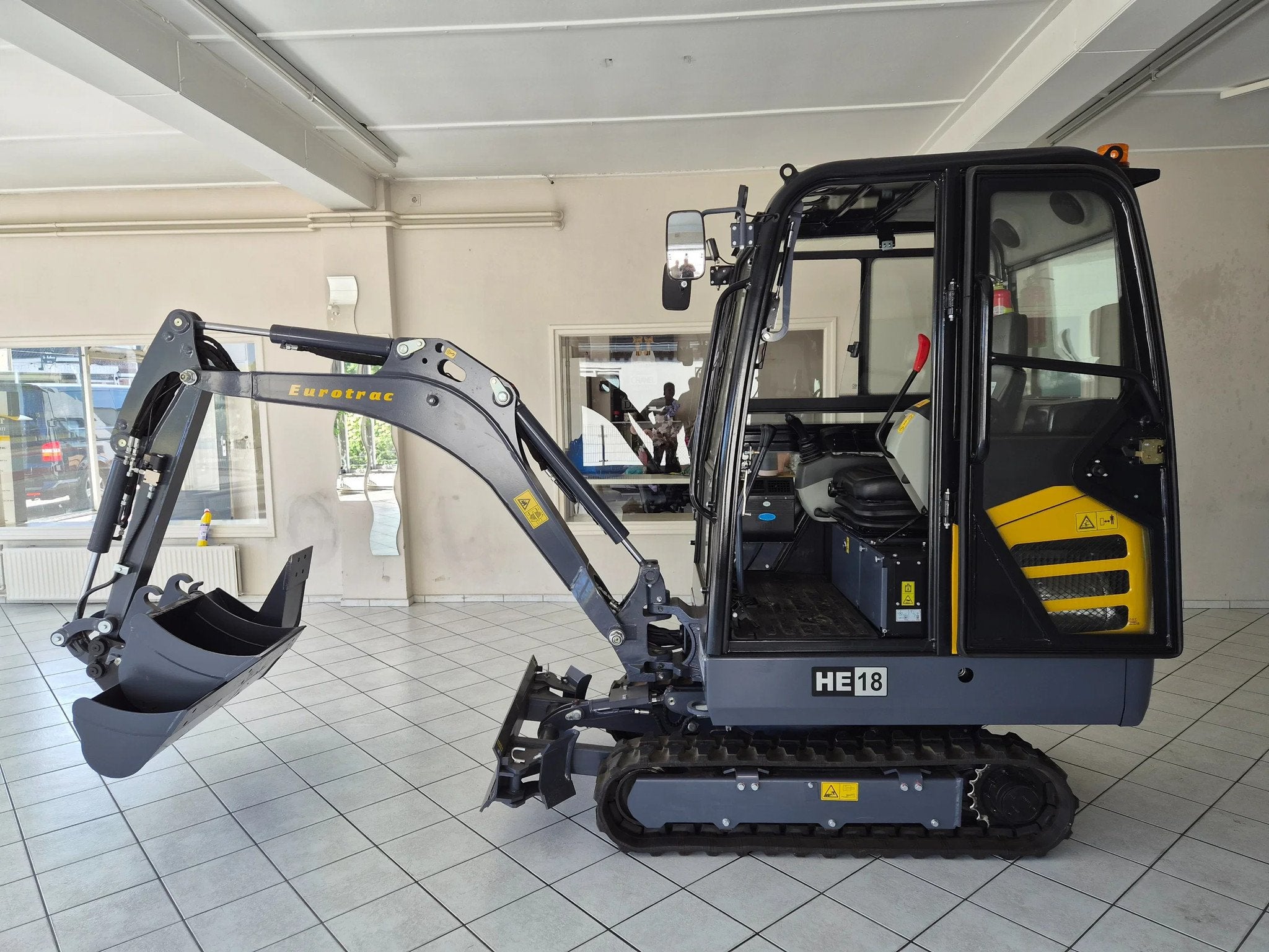 Eurotrac 2 tons minigraver Nieuw 3 bakken (bj 2026), Graafmachine