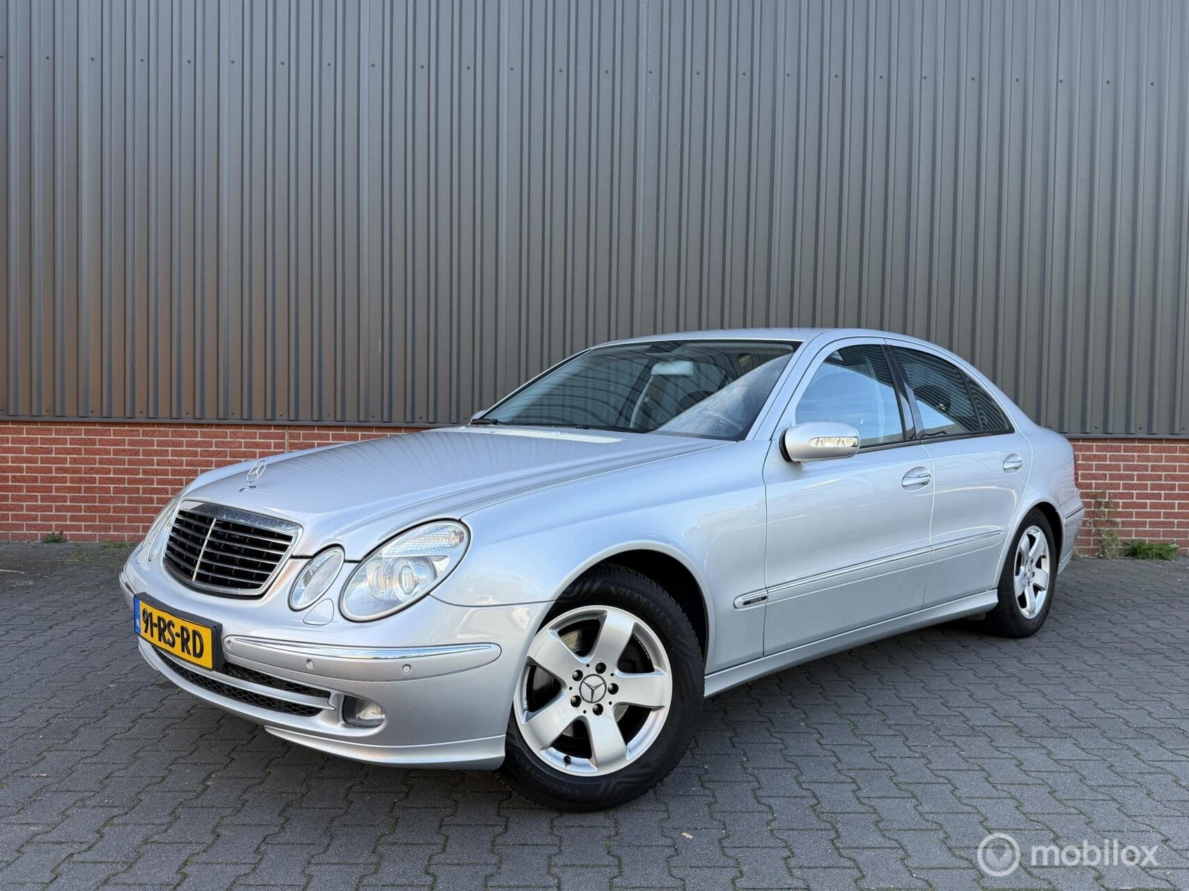 Mercedes E-klasse E280 Nap Avantgarde Xenon Navi Leer Cruise, Auto's, Automaat, Achterwielaandrijving, Gebruikt, Xenon verlichting