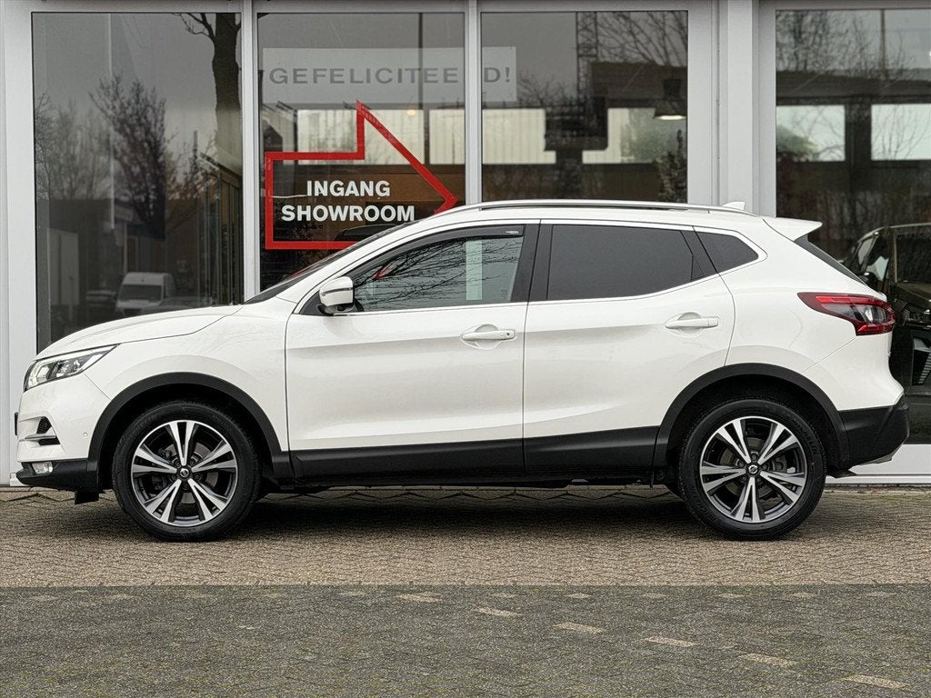 NISSAN Qashqai 1.3 DIG-T 160pk DCT N-Connecta | LED | Panora, Stof, Gebruikt, 4 cilinders, 1290 kg
