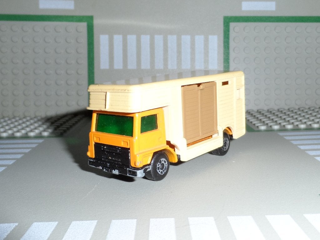 Matchbox Superfast No. 40 - Horse Box Bedford - Vintage 1:64, Ophalen of Verzenden, Gebruikt, Bus of Vrachtwagen
