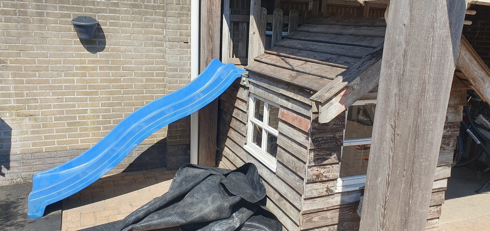 Houten speelhuisje met glijbaan, Ophalen, Gebruikt, Hout