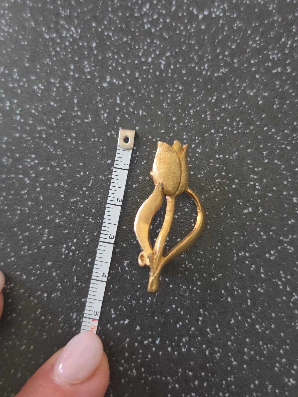 Vintage Gouden Tulp Broche - Elegant Sieraad, Sieraden, Tassen en Uiterlijk, 4 tot 7 cm, Gebruikt, Ophalen of Verzenden, Goud