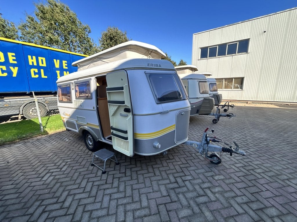 Eriba Triton 430 2 zitjes toilet Unico, Bedrijf, Treinzit, 4 tot 5 meter, Eriba