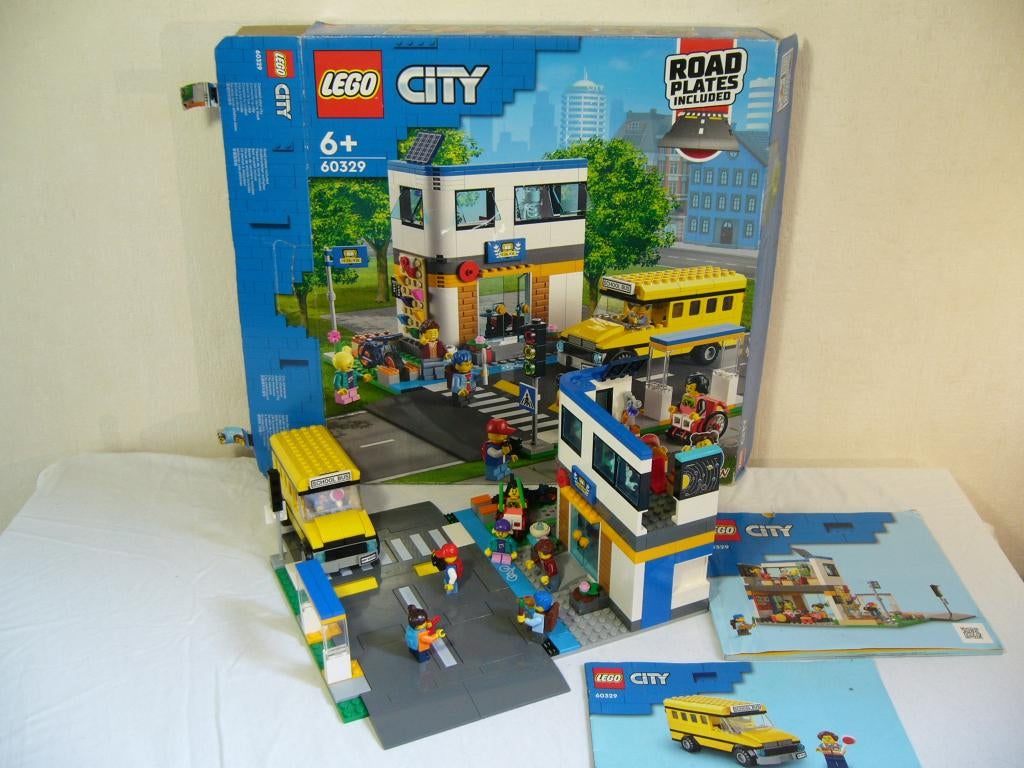 Lego City 60329 School Day, Ophalen of Verzenden, Complete set, City, Gebruikt